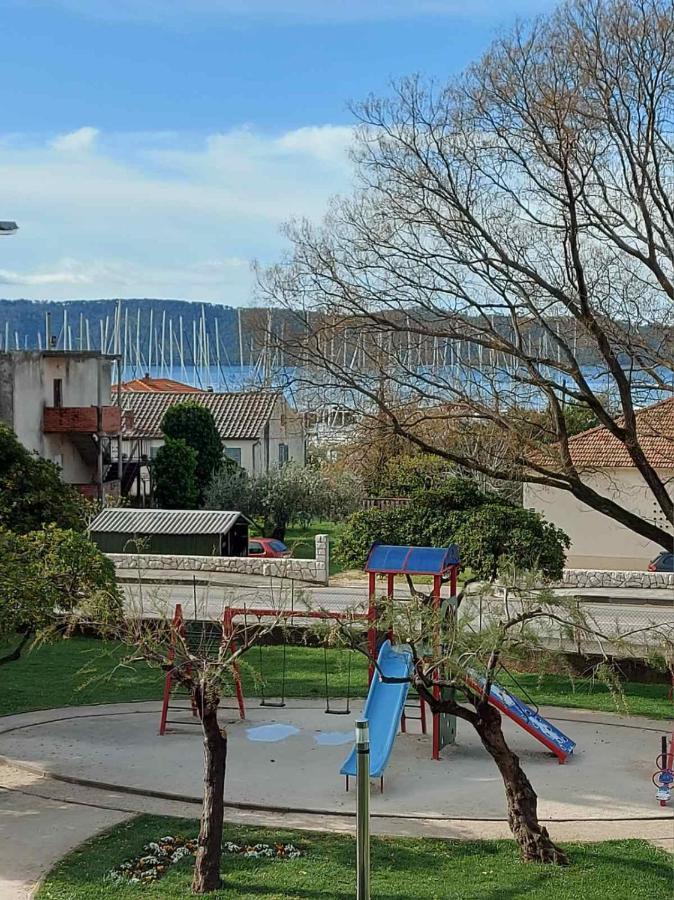 Cosy Family Apartment Marina Kastela Near Airport Zewnętrze zdjęcie