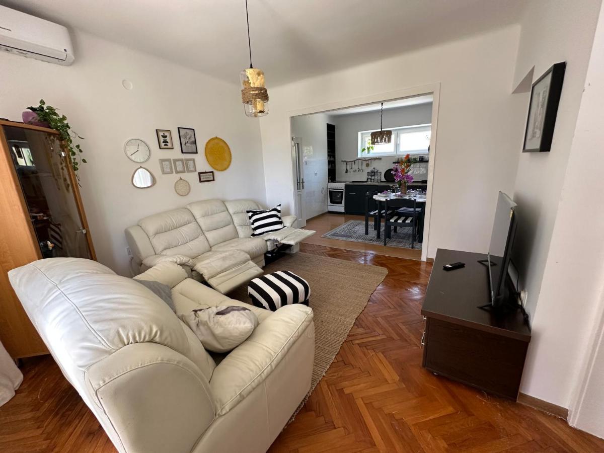 Cosy Family Apartment Marina Kastela Near Airport Zewnętrze zdjęcie