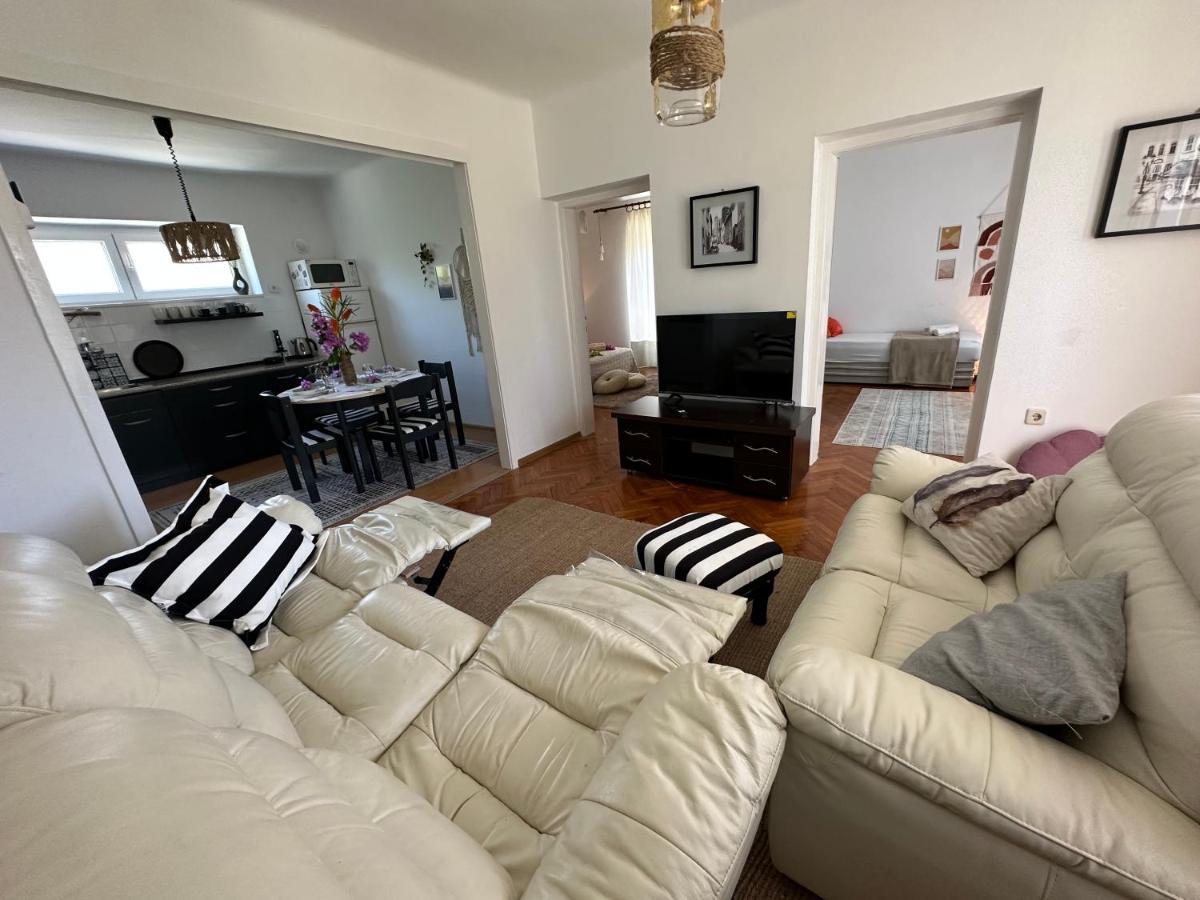 Cosy Family Apartment Marina Kastela Near Airport Zewnętrze zdjęcie