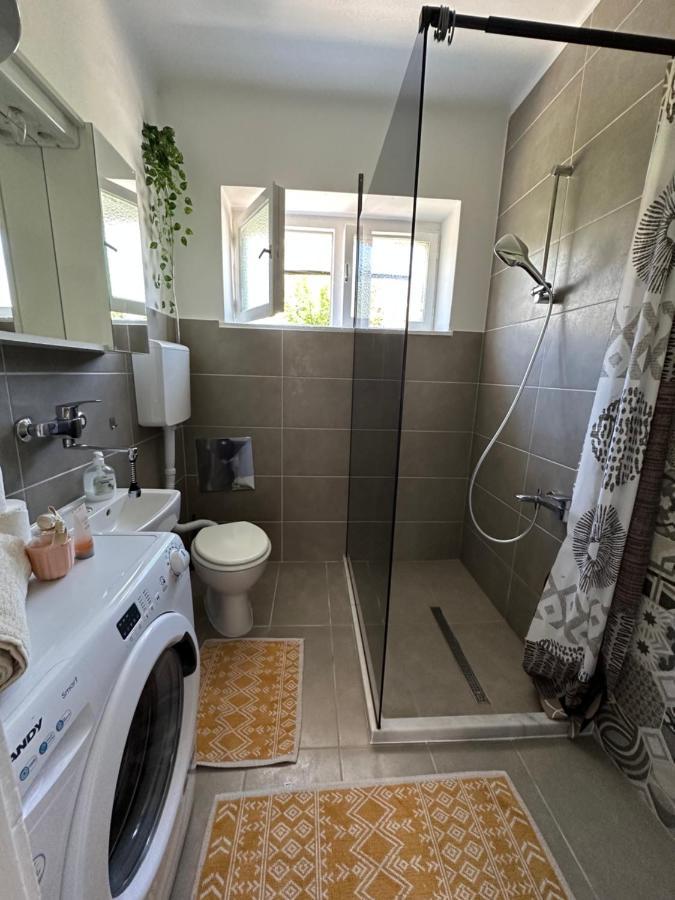 Cosy Family Apartment Marina Kastela Near Airport Zewnętrze zdjęcie
