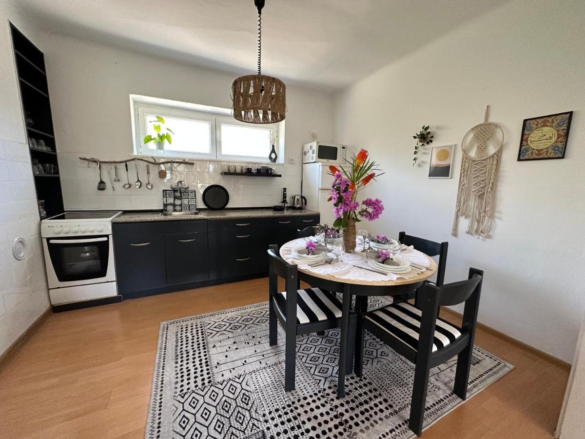 Cosy Family Apartment Marina Kastela Near Airport Zewnętrze zdjęcie